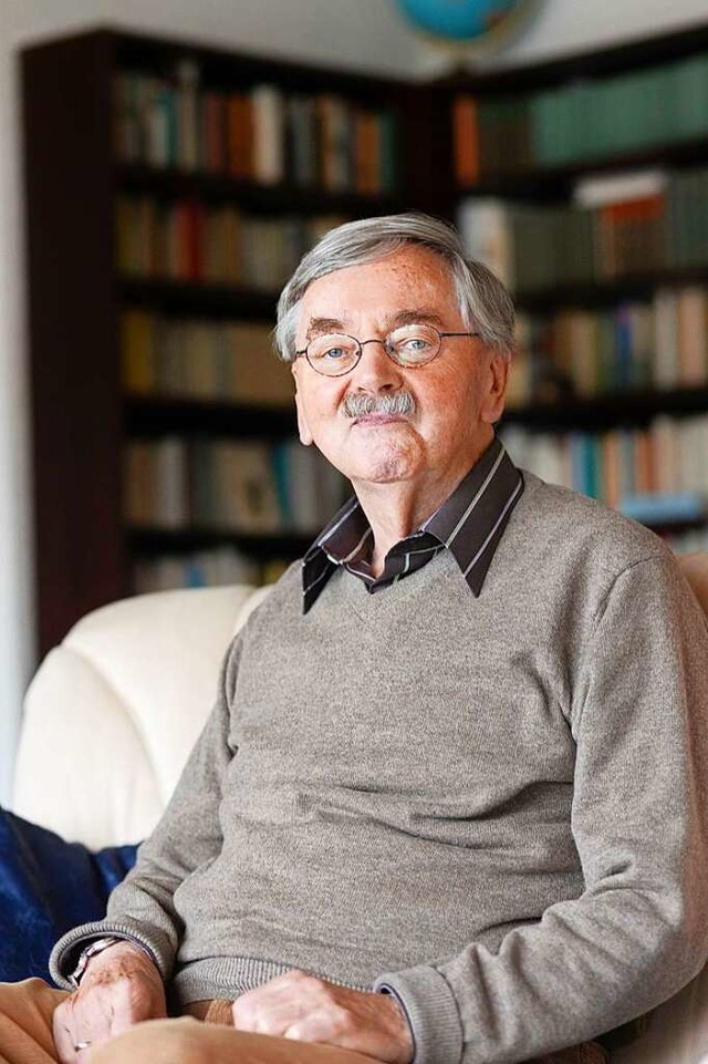 Gerhold Becker in seiner Wohnung in Waldkirch.  | Foto: Patrik Mller