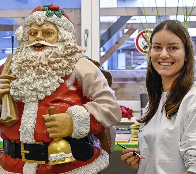 Anna Hllner bei der  Arbeit an einem ... zur Weihnachtszeit neu glnzen soll.   | Foto: Endrik Baublies