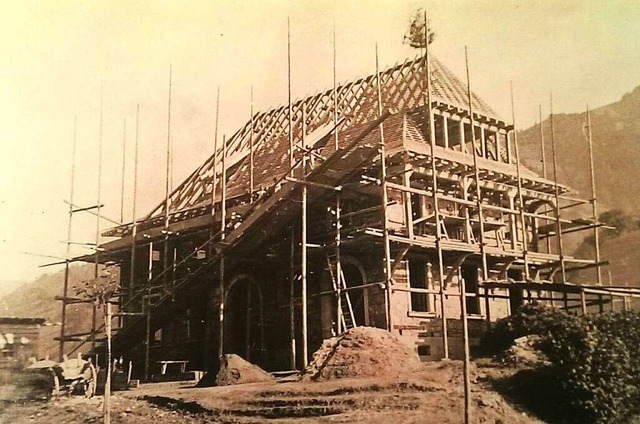 Whrend des Ersten Weltkriegs wurde die Krumlinden-Schule 1914 errichtet.  | Foto: REPRO-ARCHIV - Manfred Lange