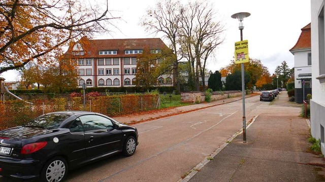 Ab dem heutigen Montag sind an der Mar...le in Emmendingen Elterntaxis verboten  | Foto: Phlipp Peters