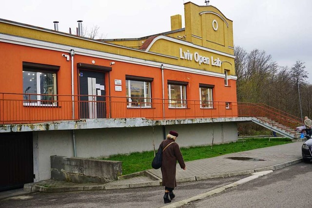 Auch whrend des Krieges wird in der U...iel im &#8222;Open Lab&#8220; in Lviv.  | Foto: ManueL Fritsch