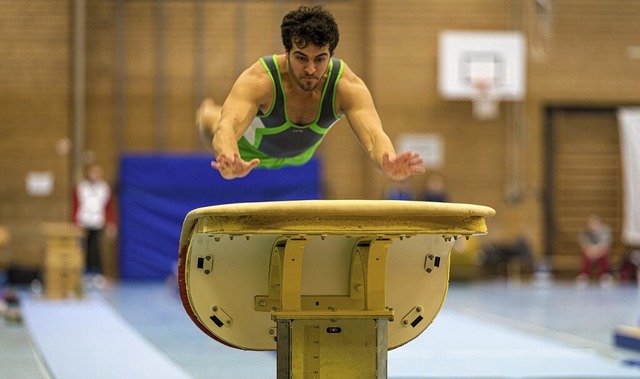 Manuel Halbisch aus Kirchheim nimmt Kurs auf den Sprungtisch.  | Foto: Clemens Wiedenmann