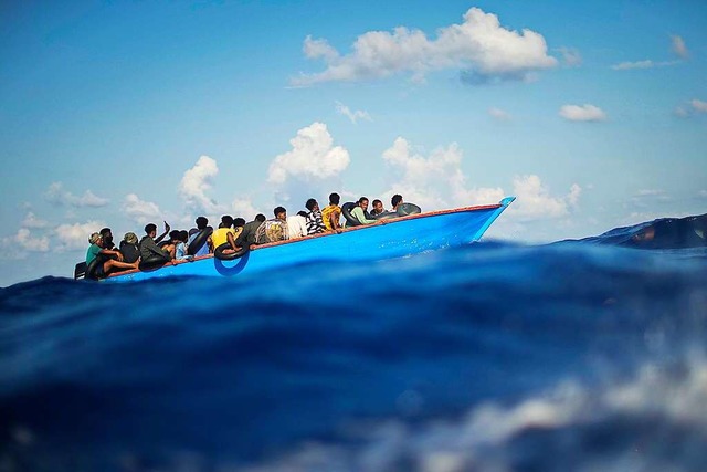 Flchtlinge unterwegs nach Europa  | Foto: Francisco Seco (dpa)