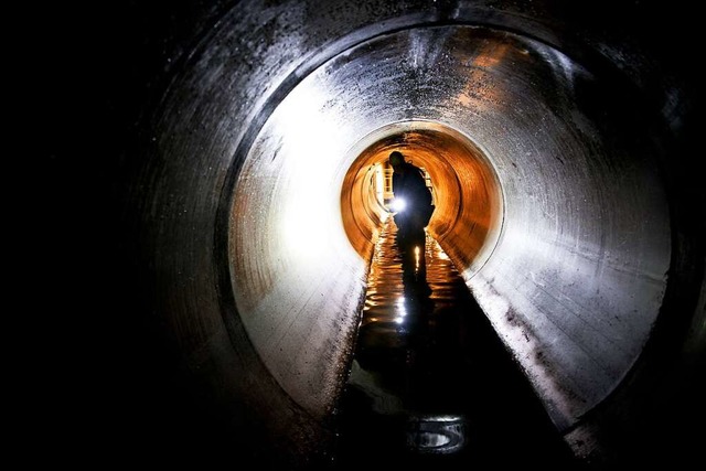 Das meiste Geld will Steinen im kommen... Wasser- und Abwassernetz investieren.  | Foto: Ralf Hirschberger (dpa)