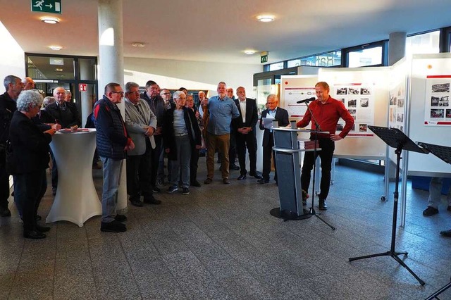 Udo Zepf, Vorsitzender der BSW-Gruppe ...unft der Bahn vor 175 Jahren erinnert.  | Foto: Herbert Frey