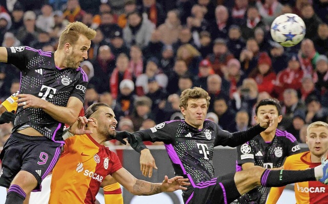 Harry Kane (links) trifft per Kopf zum 1:0 fr  Bayern gegen Galatasaray.  | Foto: MICHAELA REHLE (AFP)