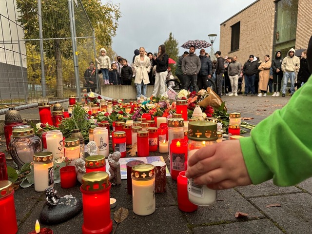 Trauer an der Waldbachschule in Offenburg.  | Foto: Helmut Seller