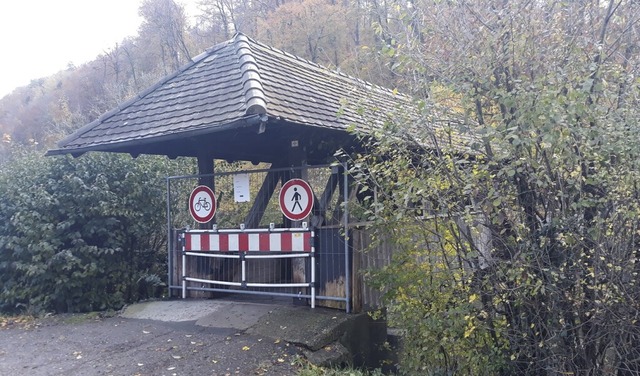 Schilder und ein Zaun machen die Sperr... in Tiengen ber der Wutach deutlich.   | Foto: Stadtverwaltung Waldshut-Tiengen