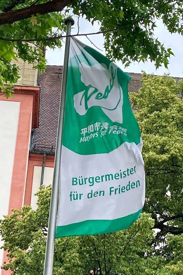 In einigen Orten in Sdbaden weht die Flagge &#8222;Mayors for Peace&#8220;.  | Foto: Claudia Mller