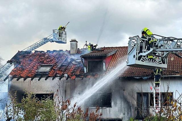 Vier Reihenhäuser in Offenburg-Albersbösch nach Brand unbewohnbar