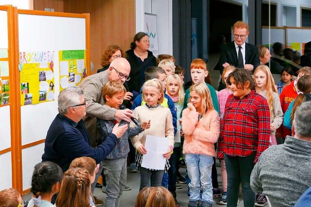 In der Gemeinderatssitzung prsentiert... die Ergebnisse der Kinderbeteiligung.  | Foto: Martin Bos