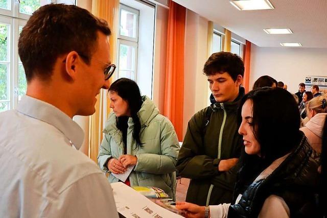 Großes Interesse in Offenburg an der Jobbörse für Geflüchtete aus der Ukraine