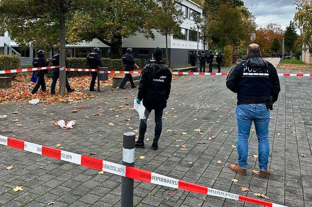 Die Polizei ermittelt weiter.  | Foto: Helmut Seller