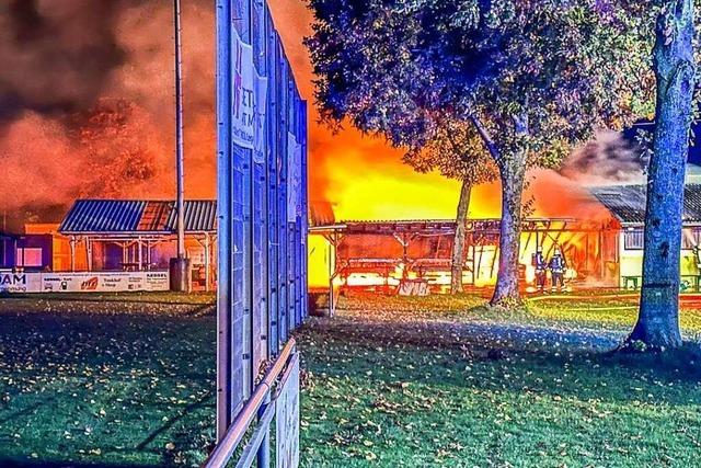 Sportheim in Kehl-Kork brennt nieder