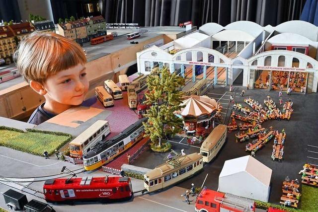 Von Miniaturtrams und ferngesteuerten Baggern: die Modellbaumesse in Freiburg