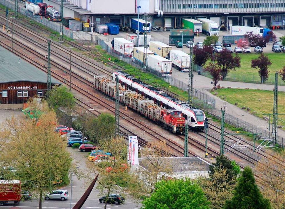 Rund um Basel gibt es zwar ein dichtes...r Ausbau der S-Bahn an Grenzen stößt.   | Foto: Rolf Reißmann