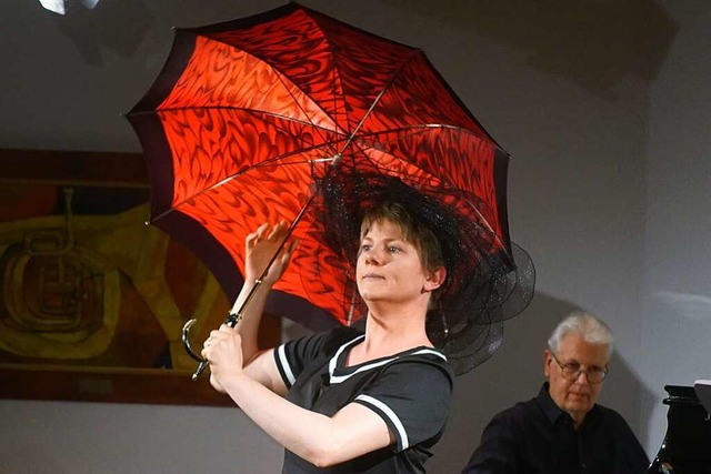 Als Mary Poppins bezauberte Emily Engb...r Musikschule Rheinfelden im Orffsaal.  | Foto: Roswitha Frey