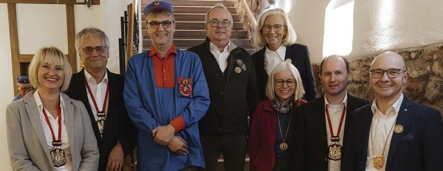 Zunftmeister Thomas Decker (rechts) wa...uf dem Foto: Alfred Krcher (55 Jahre)  | Foto: Althistorische Narrenzunft