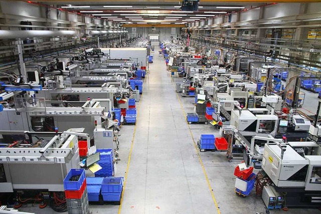 In zwei gerumigen Werkhallen wird bei...n Eschbach rund um die Uhr produziert.  | Foto: Roland Wagner