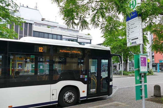 Die Buslinie 12 startet derzeit am Wei...g des Starts an die Dreilndergalerie.  | Foto: Victoria Langelott