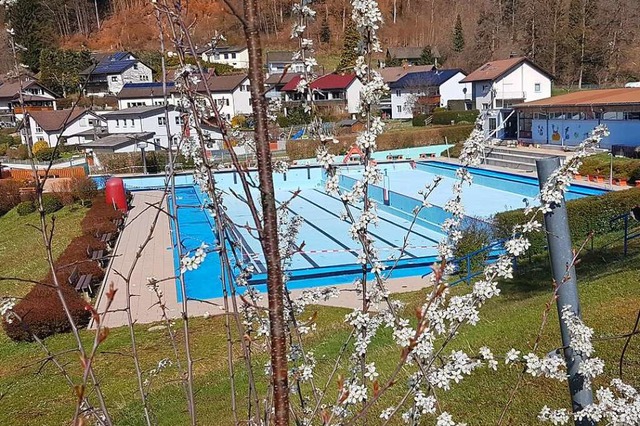 Das Zeller Freibad: Beliebt, aber defizitr im Betrieb  | Foto: Gerald Nill