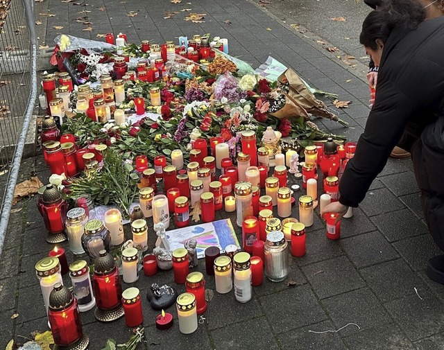 Wer seine Trauer und Untersttzung fr...ein Konto bei der Brgerstiftung tun.   | Foto: Helmut Seller