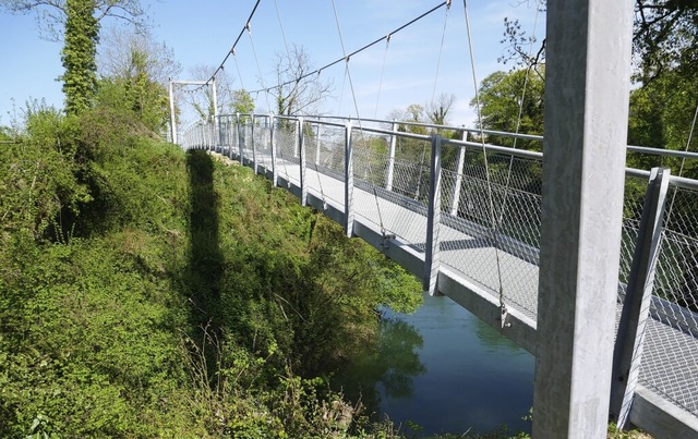 Die Hngebrcke ist eine der Attraktionen auf der Laufenburger Acht.   | Foto: Michael Gottstein