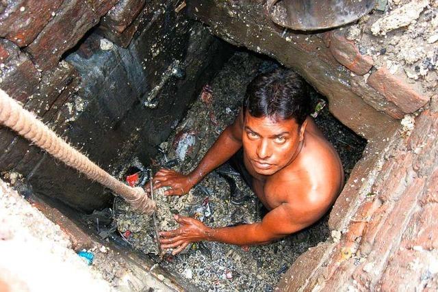 Die Kanalreinigung in Indien gehrt zu den dreckigsten Jobs der Welt