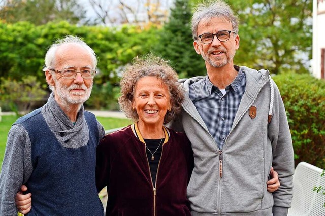 Maria Egetemeyr (Mitte) und Martin Rc...n,  mit Teilnehmer Hans-Heinrich Mohn   | Foto: Thomas Kunz