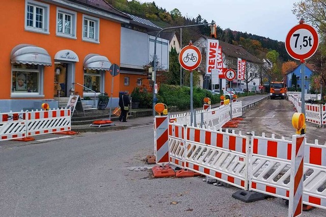 Schilder sollen zeigen: Radfahrer drf...le in der Hexentalstrae vorbeifahren.  | Foto: Sophia Hesser