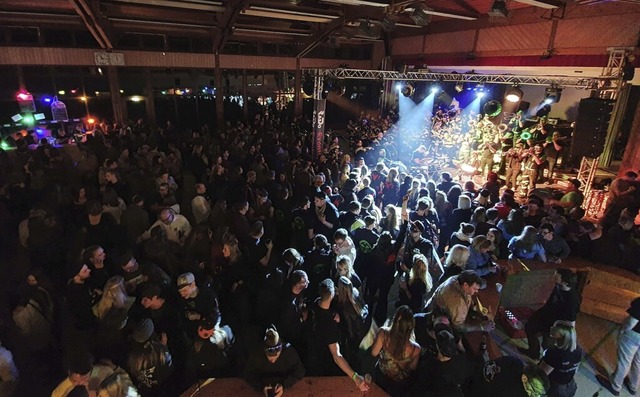 Die Dachsberghalle wird am Samstag beben.  | Foto: verein