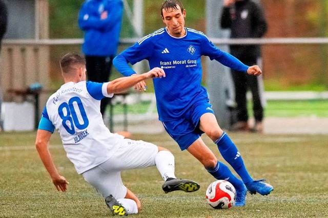 Tobias Tritschler (r.) und der FC Neustadt erlebten  fatale Schlussminuten.  | Foto: Wolfgang Scheu