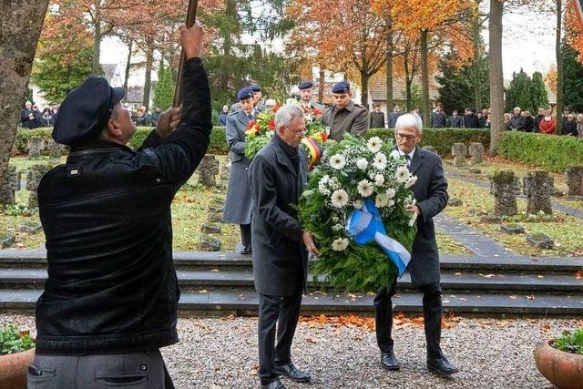 Mllheimer Gedenken im Zeichen jetziger Kriege