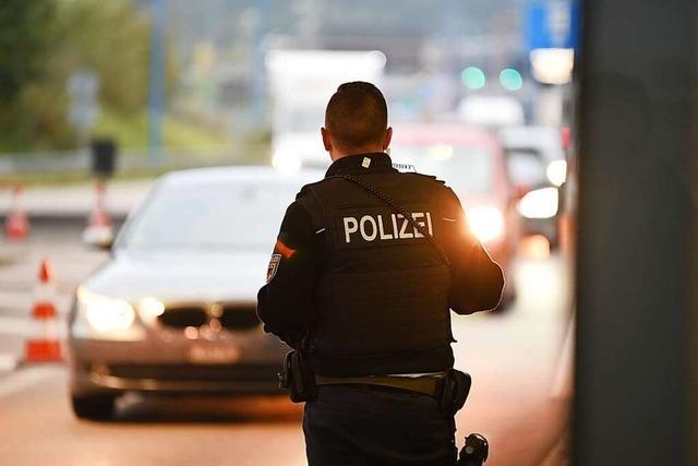 Bundespolizei konfisziert Stockdegen an der Grenze bei Weil am Rhein