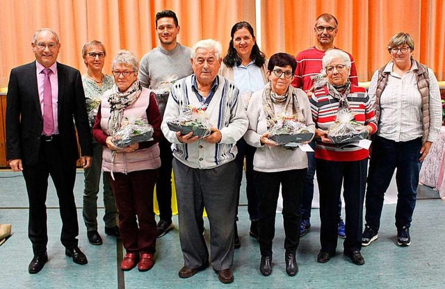 Ortsvorsteher Michael Jckle (links) u... Bernd Spitzmller und Gertrude Walter  | Foto: Reiner Beschorner