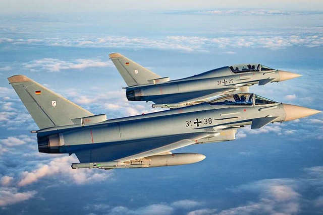 Der Eurofighter fliegt mit Technik aus der Region rund um den Bodensee.   | Foto: BZ 