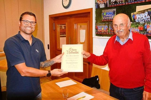 Albert Schmidt ist jetzt Ehrenvorsitzender des Frdervereins des Sportclubs Eichstetten