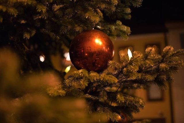 Weihnachtliche Atmosphre und Gelegenh...endelbusverkehr am 2. und 3. Dezember.  | Foto: Martin Wendel