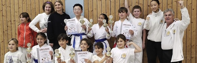 Das Team des Vereins Bujutsu-Karate Fr...egio-Cup Sd in Villingen-Schwenningen  | Foto: David Schneider/ Bujutsu Karate Freiburg e.V.