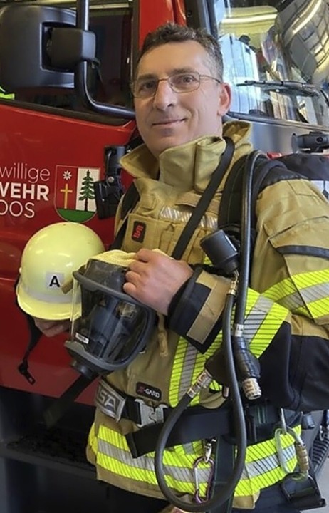 In voller Montur: Feuerwehrmann Sabit Hänsel  | Foto: privat