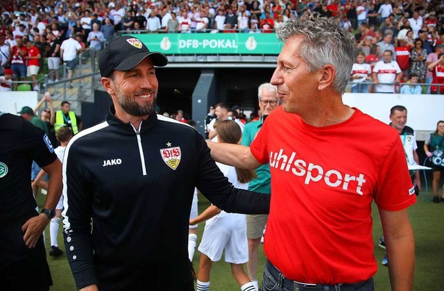 Vor dem DFB-Pokalhit gegen den VfB Stu...nen Trainerkollegen Sebastian Hoene.   | Foto: IMAGO/Pressefoto Rudel/Robin Rudel