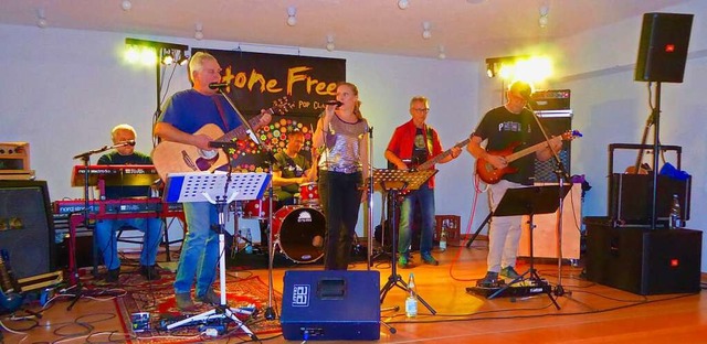 Die Band Stone Free mit Ludger Pornsch...dner, Stefan Kra und Hubert Buchmann.  | Foto: Stone Free