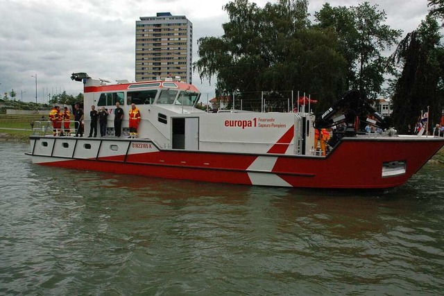 Das Feuerlschboot Europa 1 war  laut ...nsatz bei den Lscharbeiten beteiligt.  | Foto: Stadt Kehl