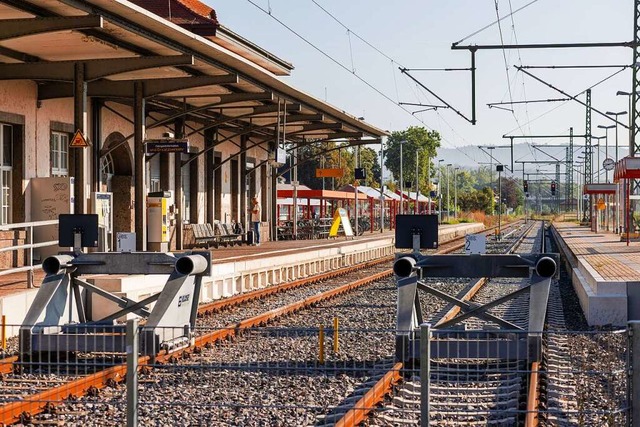 Endstation Bahnhof Breisach: An der Wi...e bis Colmar wird schon lange geplant.  | Foto: Philipp von Ditfurth
