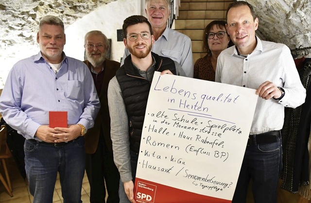 Der  Vorstand  des SPD-Ortsvereins mit...ffmann, Anita Basso und Markus Mehlin.  | Foto: Heinz und Monika Vollmar