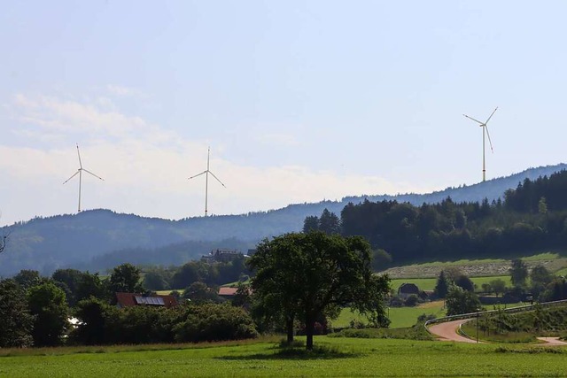 So wrde sich das Landschaftsbild durc...die mgliche Anlage auf dem Tafelbhl.  | Foto: Simulation kostromgruppe