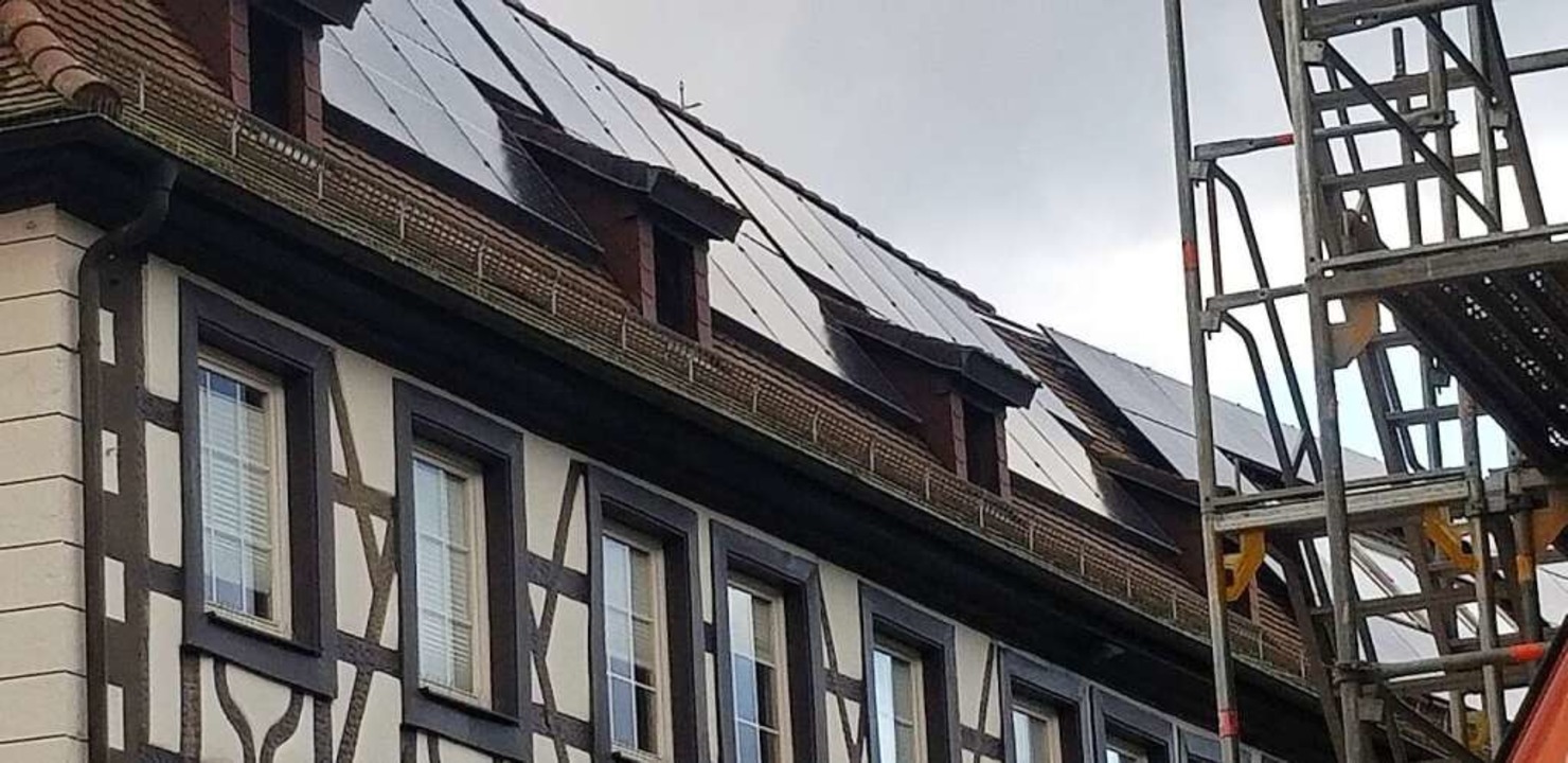Solarmodule auf den Dächern in der Inn...eizthema &#8211;  auch in Emmendingen.  | Foto: Gerhard Walser
