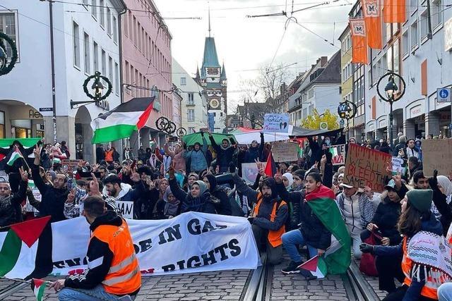 Knapp 300 Leute kamen zur Pro-Palstina-Demonstration in Freiburg