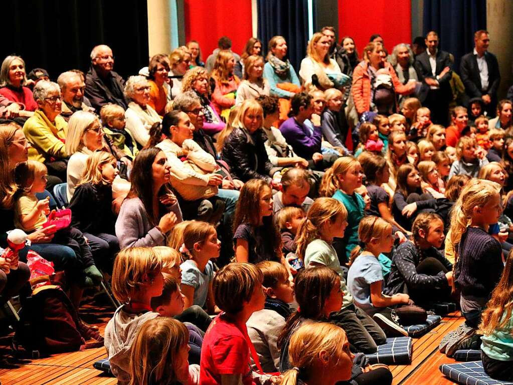 Ganz viel Lesespa und ein groes Rahmenprogramm gibt es bei der Kinderbuchmesse im Burghof Lrrach.