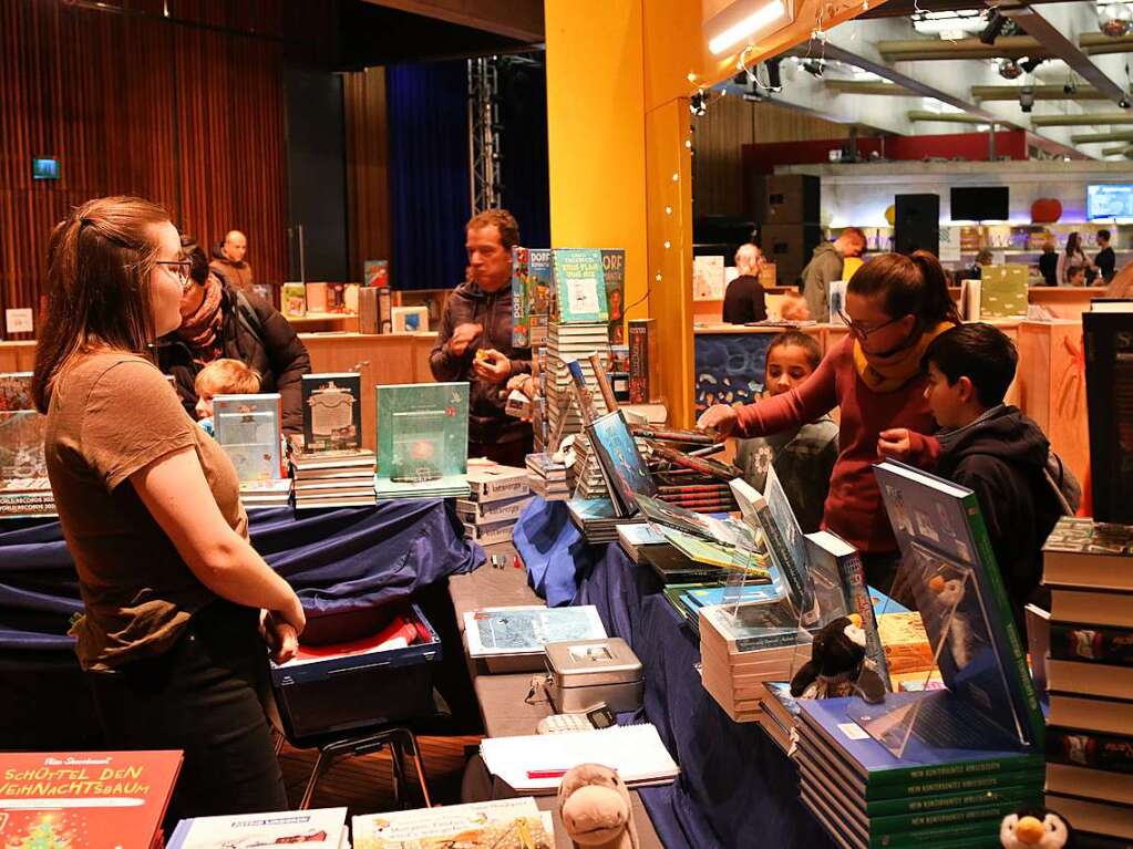 Ganz viel Lesespa und ein groes Rahmenprogramm gibt es bei der Kinderbuchmesse im Burghof Lrrach.